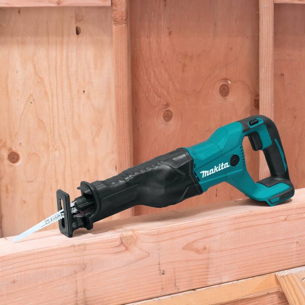 Makita XRJ04Z Overview